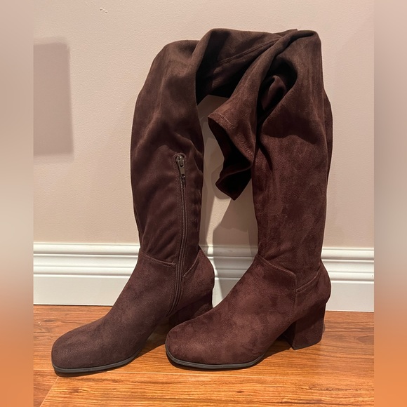Christian siriano Brown Knee high suede heeled boot - Picture 4 of 6